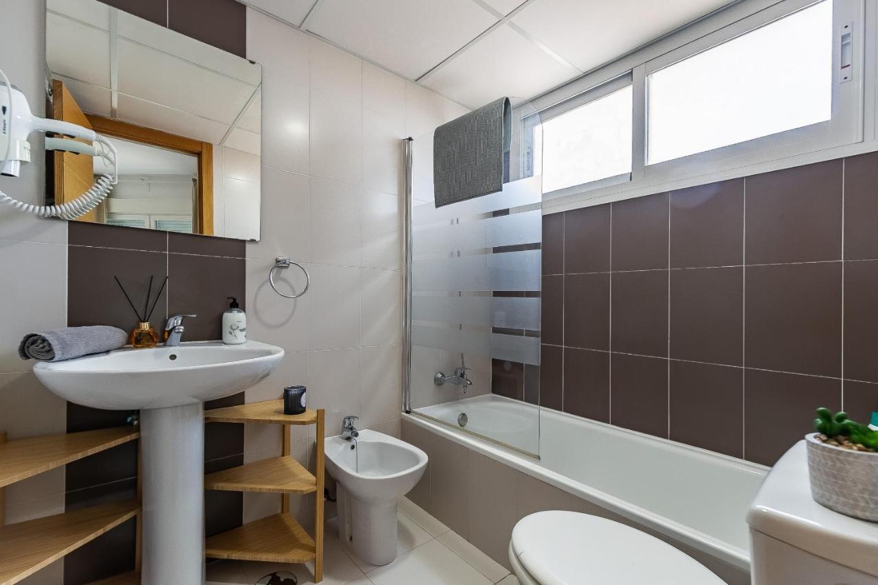 מאלגה Modern Beach Apartment Valparaiso With Parking מראה חיצוני תמונה